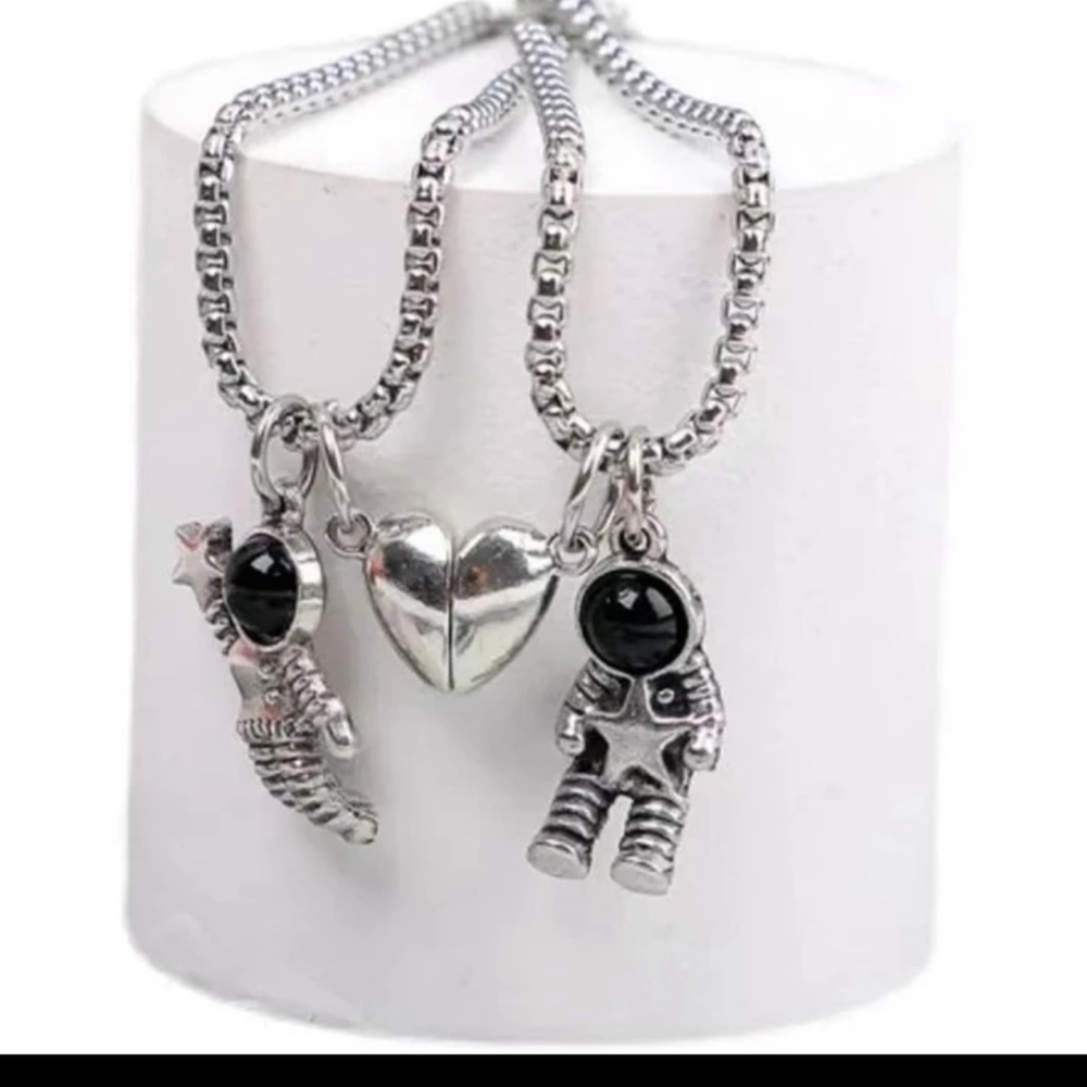 ONE LOVE SPACEMAN COUPLE NECKLACE WITH MAGNETIC PENDANTS